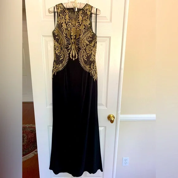 cachet gold dress GOLD STRAPLESS CRYSTAL MAXI DRESS IN BEIGE | CULT MIA main image 0